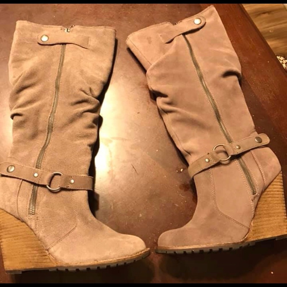 8.5 tan leather boots. Wedge heels